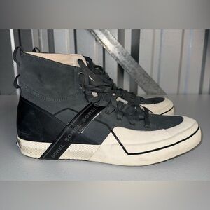 Men's Shoes Sorel  Waterproof Sneaker Boots Grey and White Size 10.5